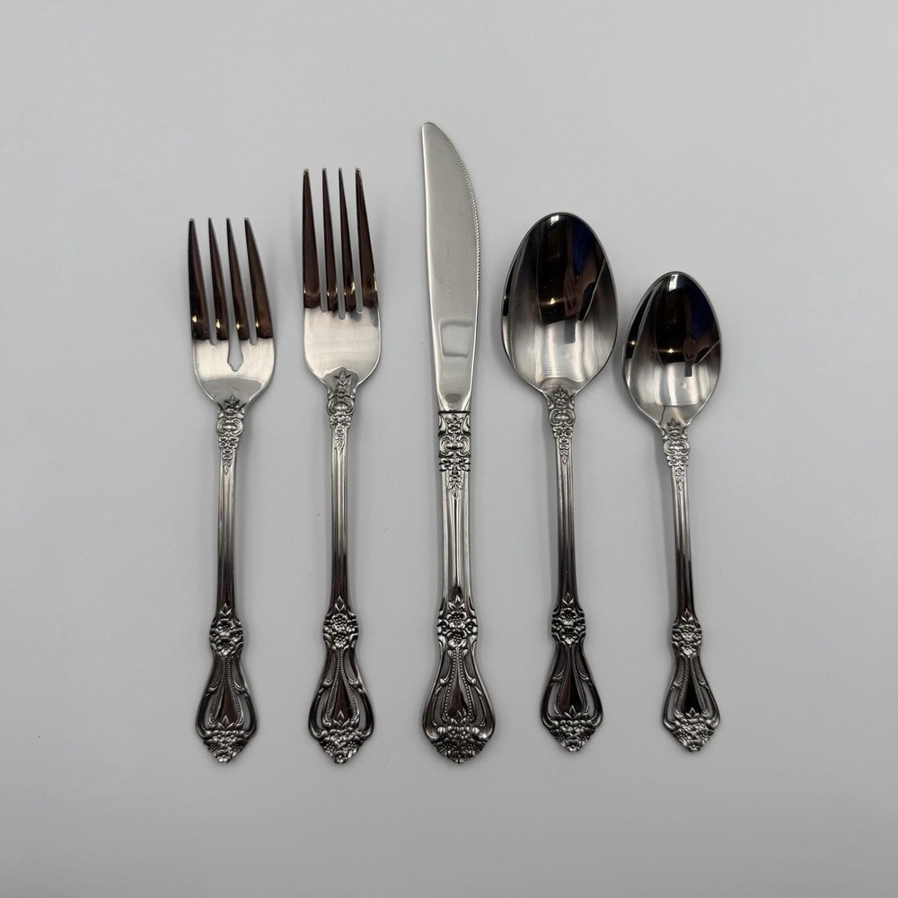 VALENTINE Stainless Flatware Rogers by Stanley Roberts 44‎ Piece Service For 8